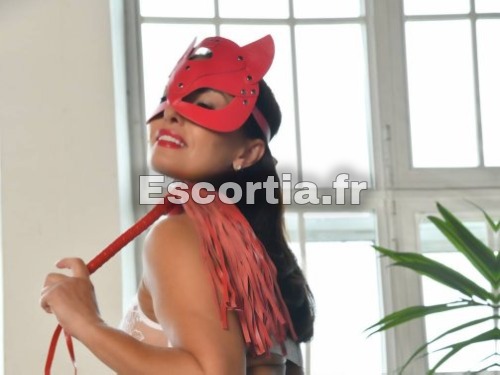 Josephine escort Paris