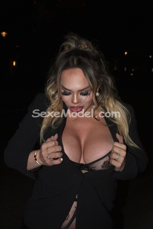 DOMINATRICE-SELECTIVE XXL photo 4