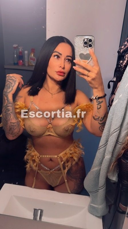 la reine de la domination escort Paray-le-monial