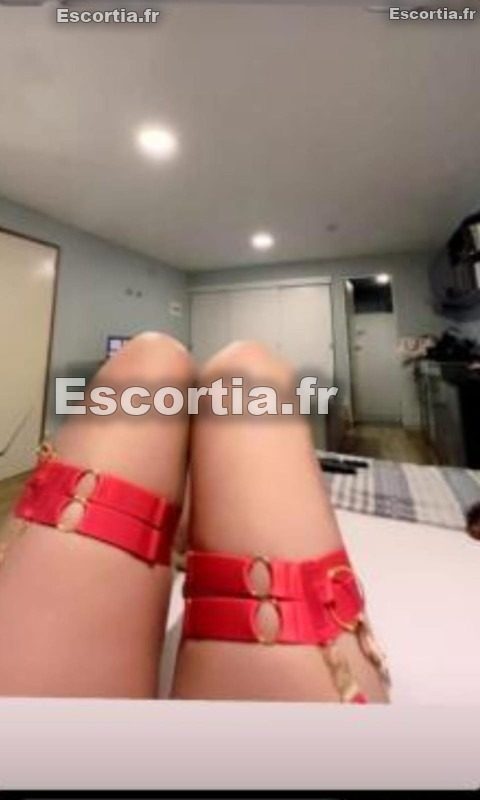 REELL POUPEE PARTY GO escort Brest