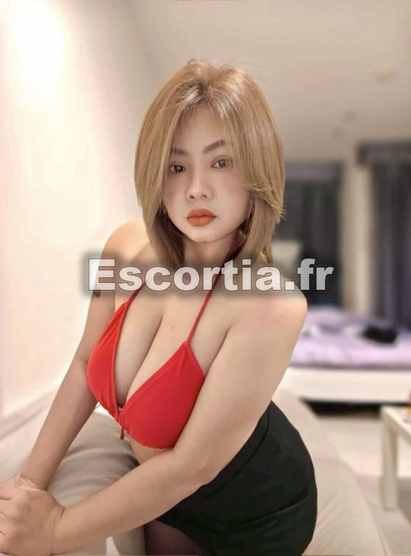 Nina pulpeuse escort Paris