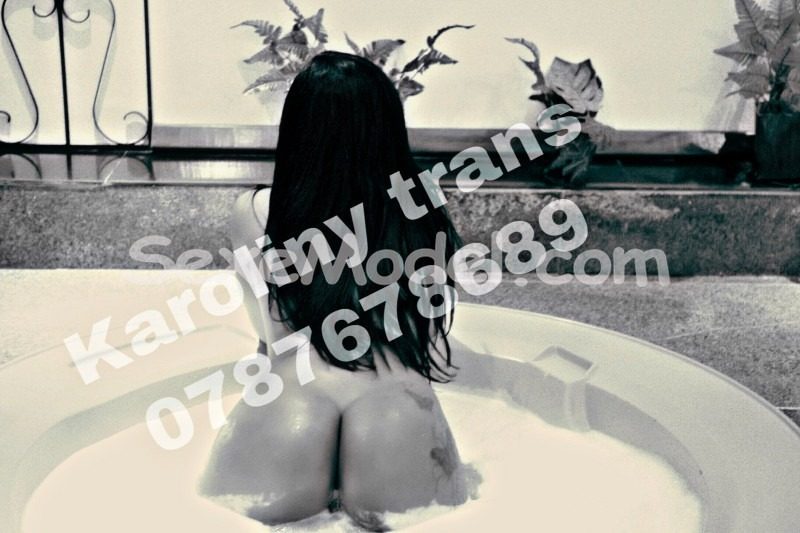 Karoliny Ferraz Trans photo 2