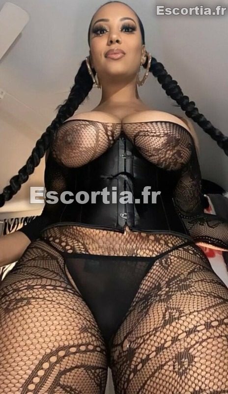 photos reales Mia photo 4