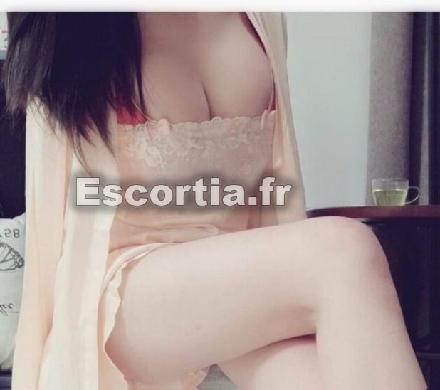 Xinxin escort Étampes