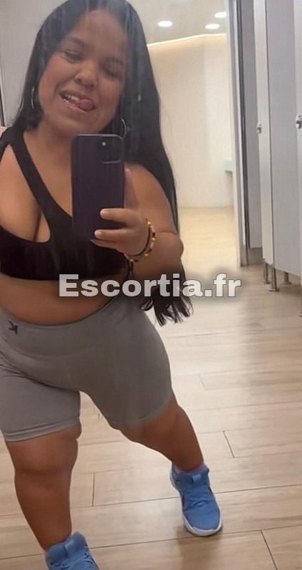 Jolie Naine photo 2