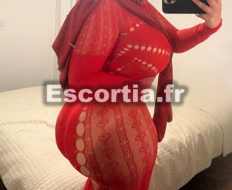 Amina hijab photo 3