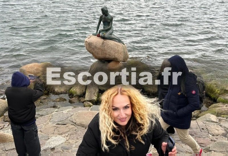 SARA TRANSEXUAL photo 2