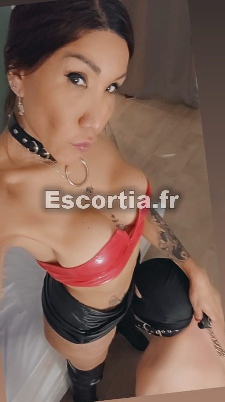 CHAUDE ET COCHONNE escort Aubervilliers