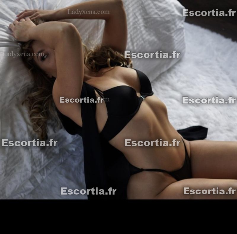 Alexia25 photo 4
