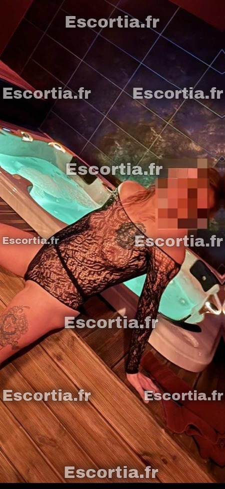 Amandinejolie photo 3