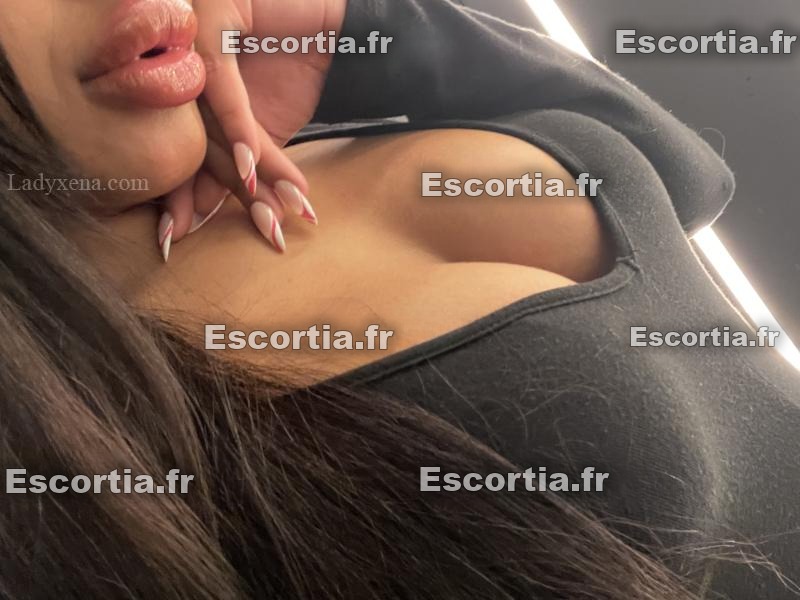 Ana 57 photo 2