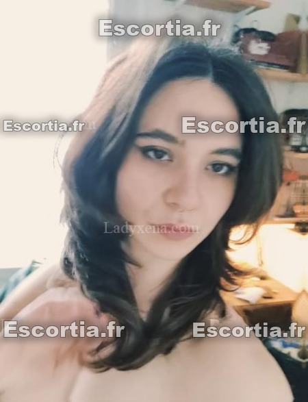 Ana 666 escort Paris