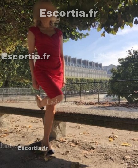 Anne escort Paris