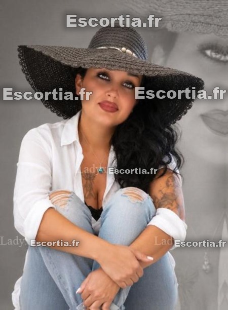 Arianalatina escort auterive