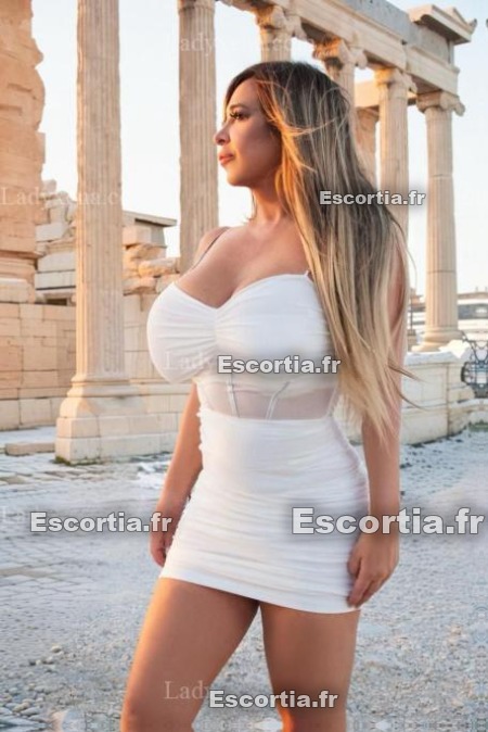 Carole Bcbg photo 4