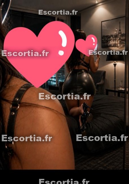 Chachaorientale escort paris