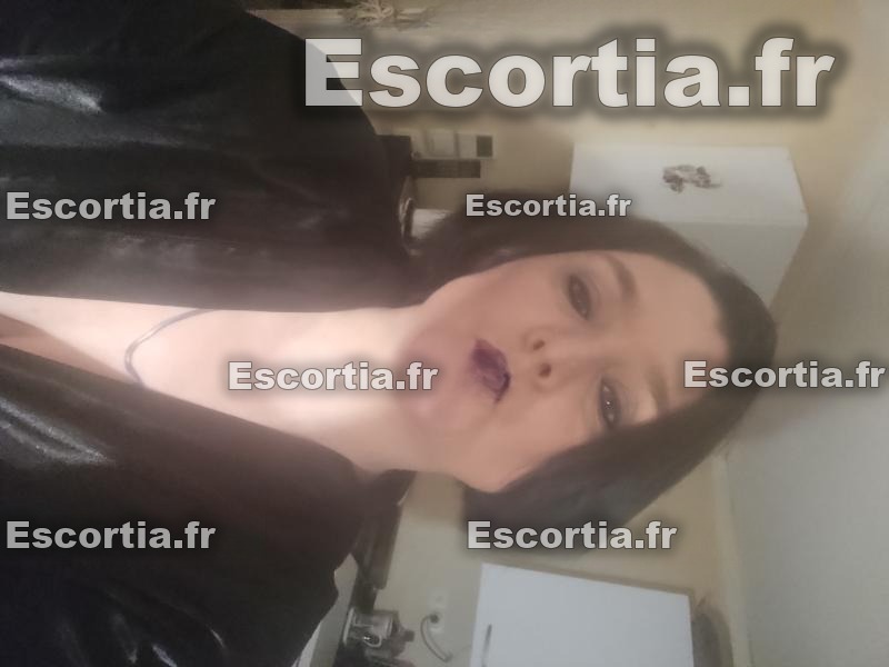 Coconuts69 escort Brindas