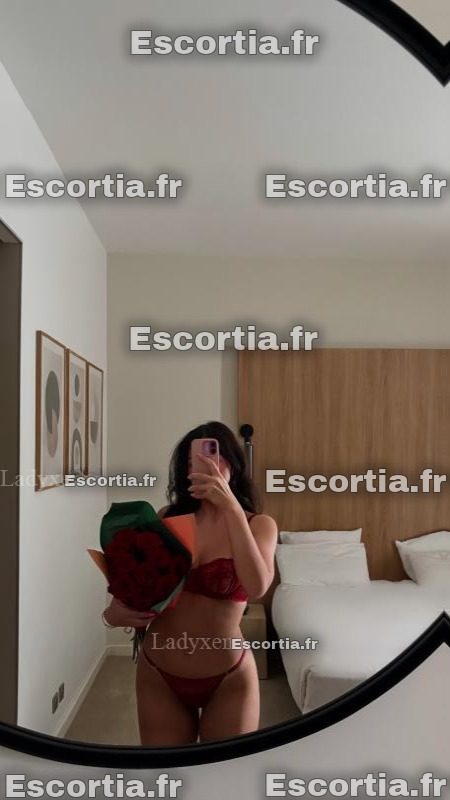 Crystal escort Troyes