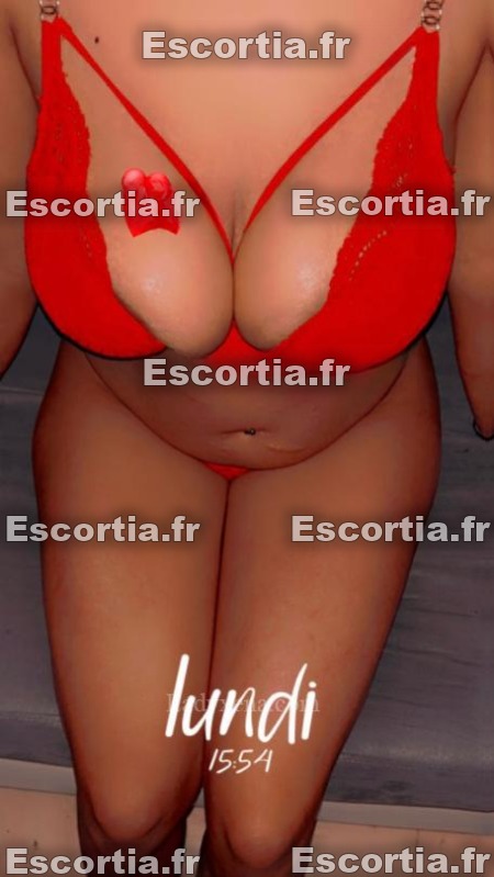 Dalila143 photo 3