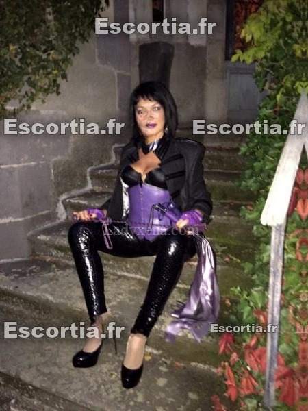 Domjoueuse escort Annecy