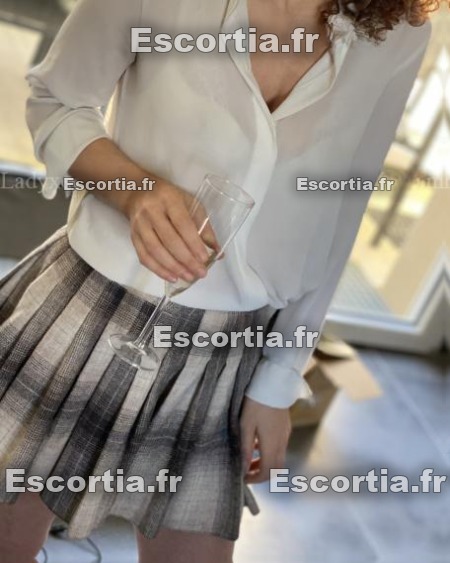 Doucelena34 escort Montpellier