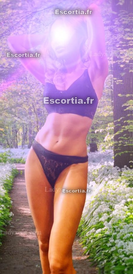 Eleanore Luxe escort Paris