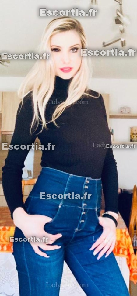 Elena 74 photo 2