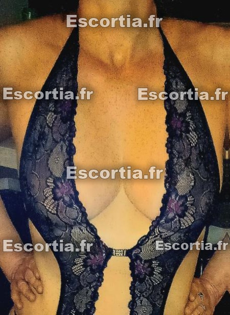 Elisa37 photo 5