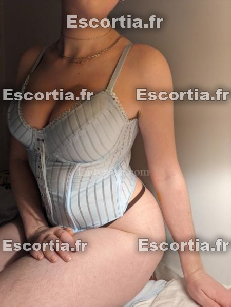 Emaemaema escort marseille