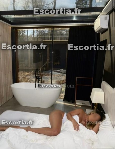 Ilona Luxure photo 4