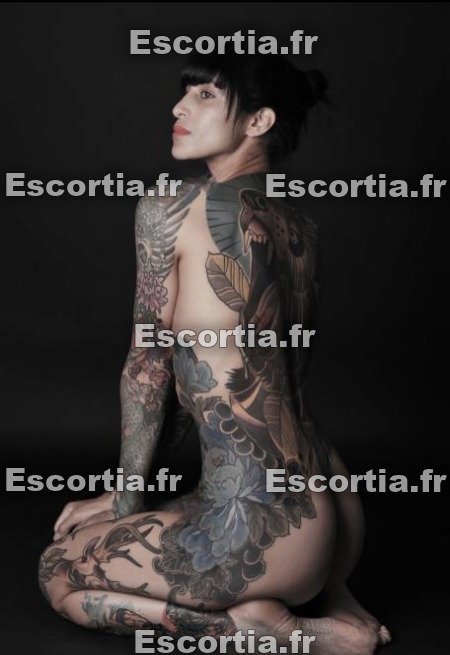 Inkgirl escort Paris