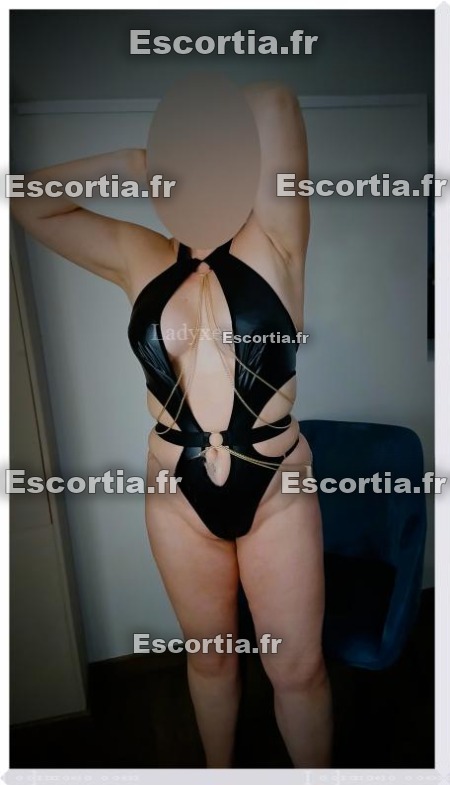 Juliacharme photo 3