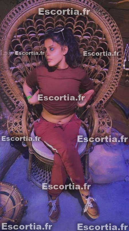 Karendomina escort Nantes