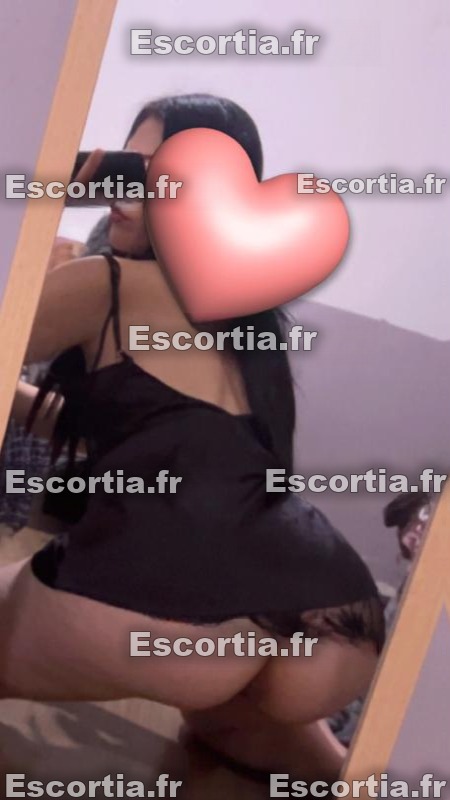 Khenza66 escort Leers