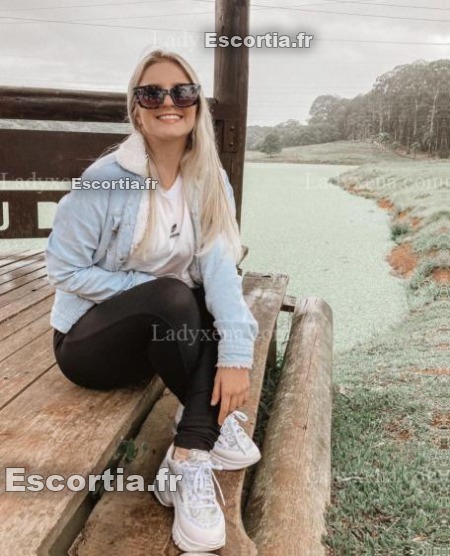 Larissa photo 2