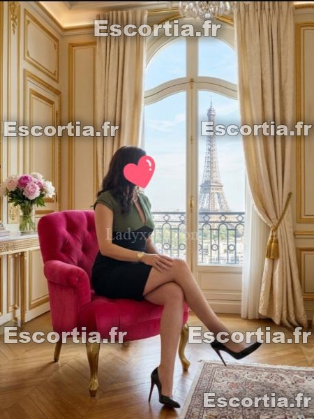 Light 75 escort Paris