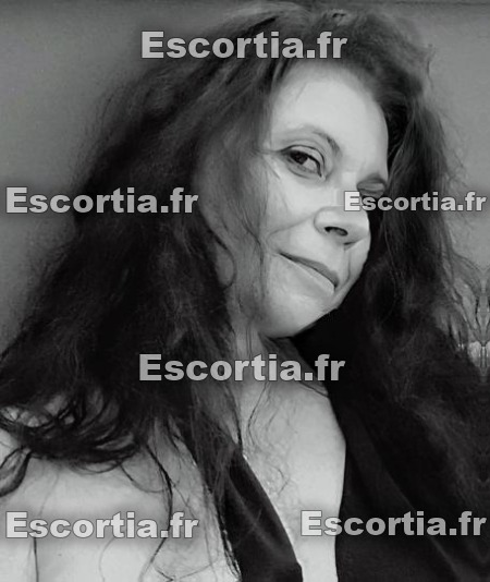 Lilas escort Perpignan