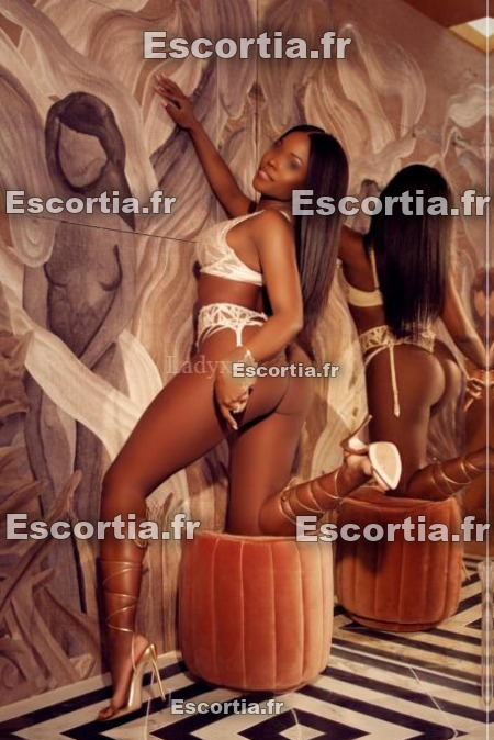 Linda27 escort Deauville