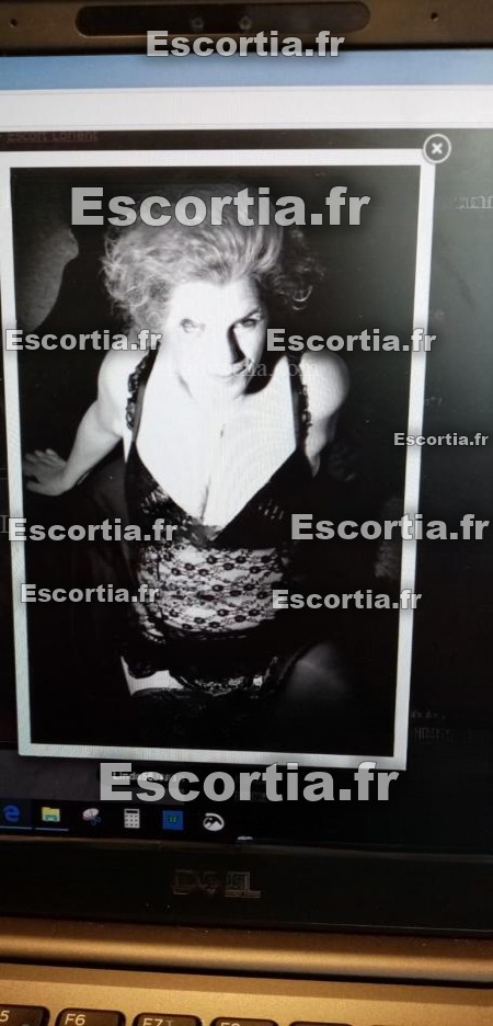 Linda56 photo 2
