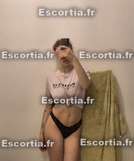 Lucie44 photo 3