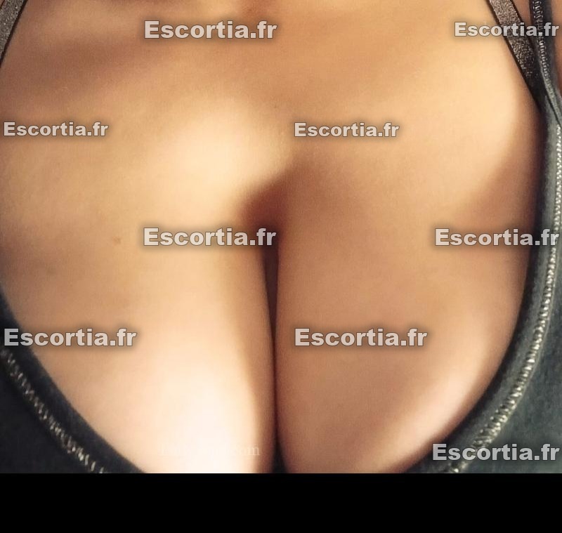 Madameartemis photo 2