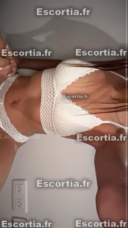 Mademoiclara escort Mulhouse