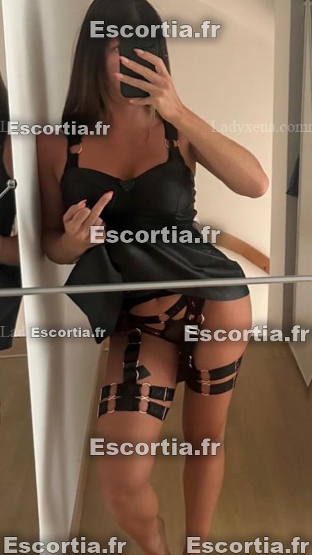 Maitressejulya photo 3