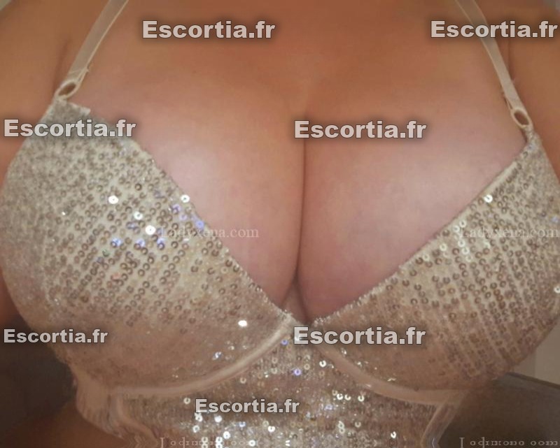 Martina photo 4