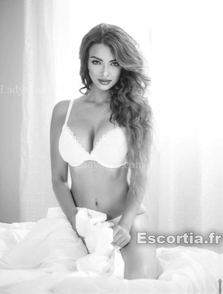 Massage B2B escort Cannes