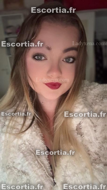 Maya 35 escort Mayenne