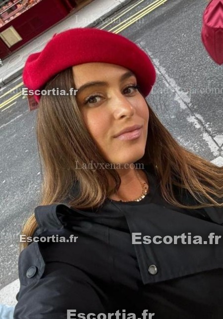 Melania777 escort Paris