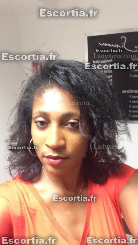 Mondy escort Chennevieres-sur-Marne