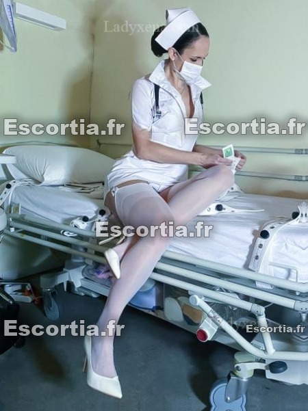 Nurseblanche escort Fontainebleau