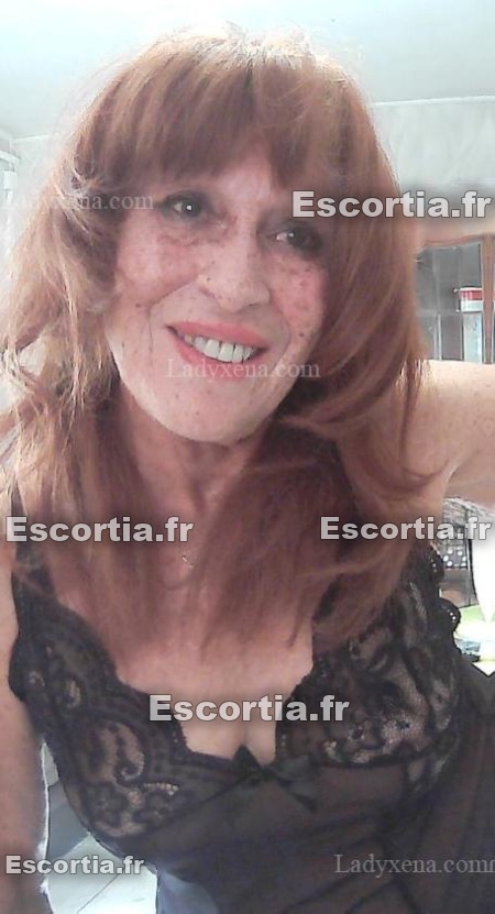 Pauline photo 4